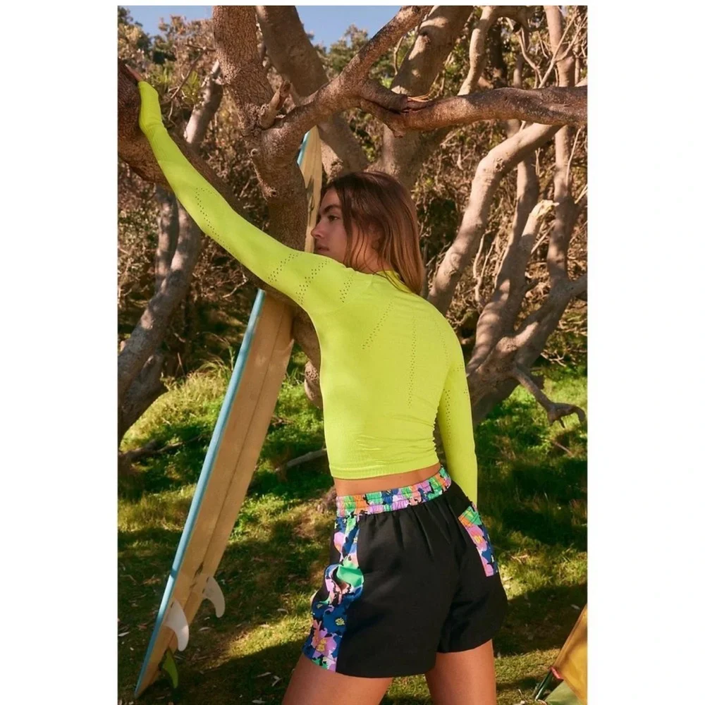 NWOT Free People Movement Good Karma Top XS/S - Picture 2 of 4